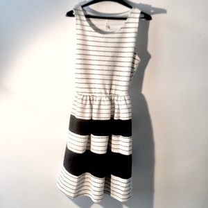 Super cute “Gilli USA” dress!